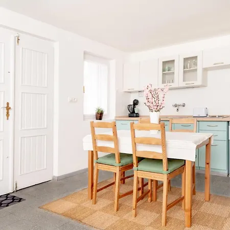 Menta Porta Zengővárkony